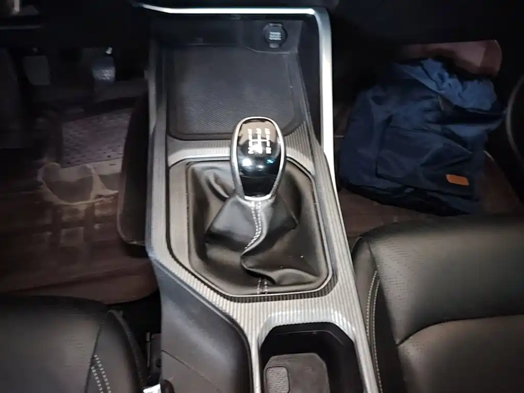 صورة 14 - Geely Emgrand