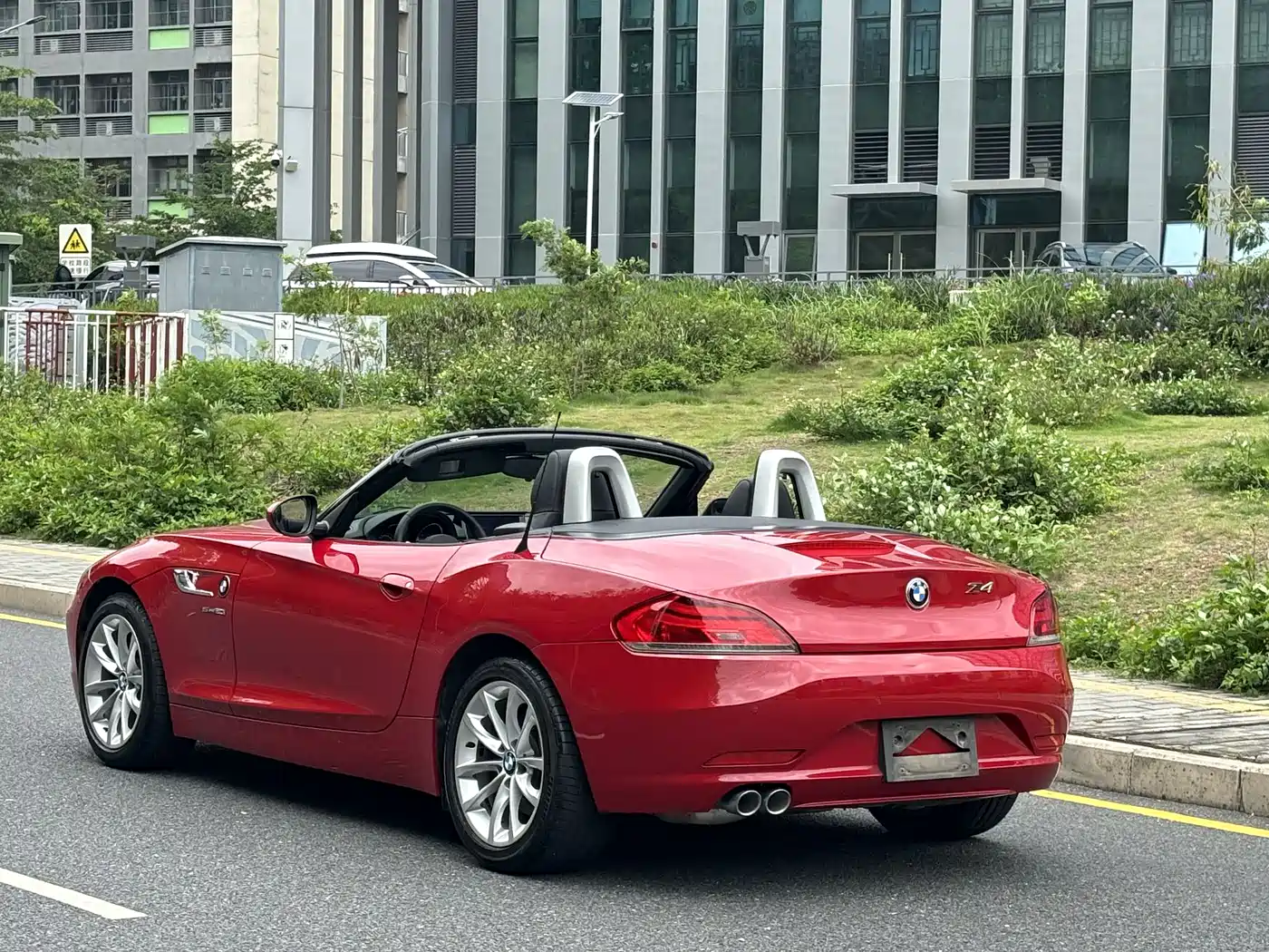 BMW Z4 2013 sDrive20i Leading фото 17