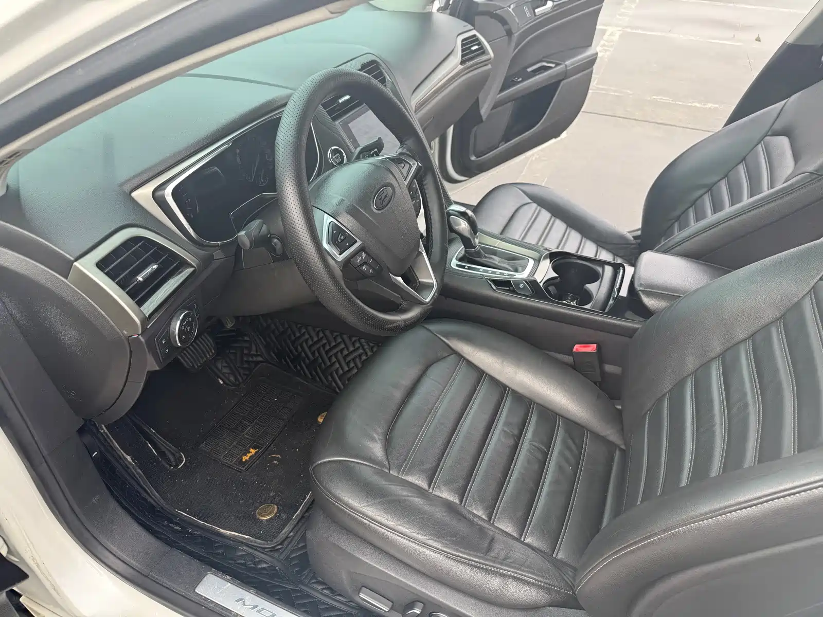 Фото 8 - Ford Mondeo