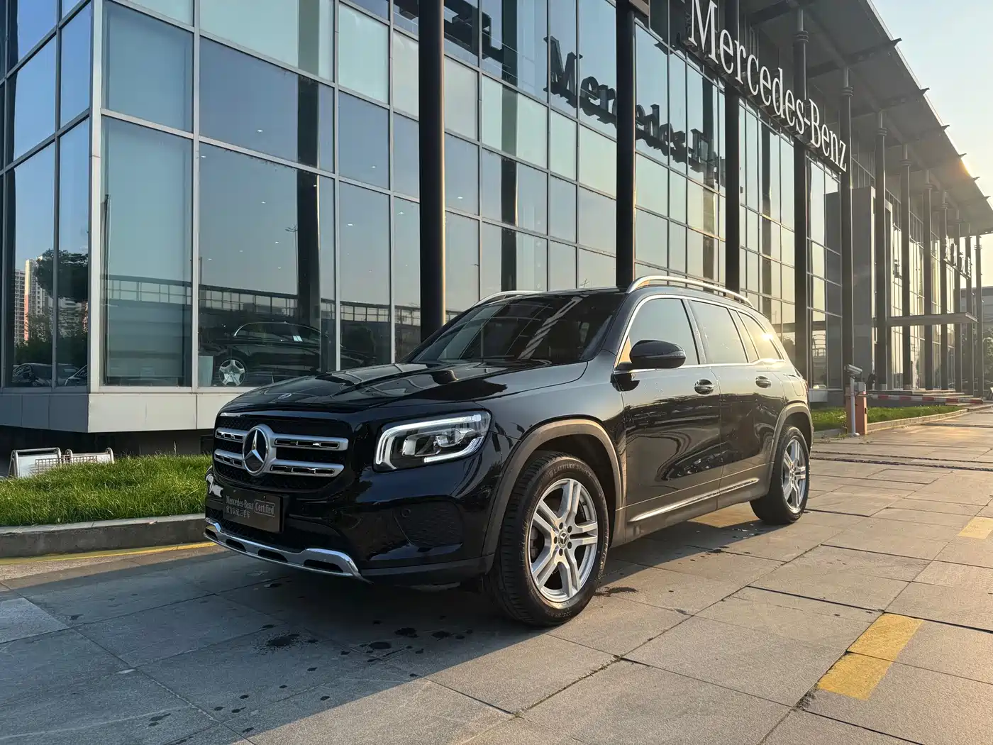 Mercedes-Benz GLB 2023 GLB 200 Dynamic фото 2