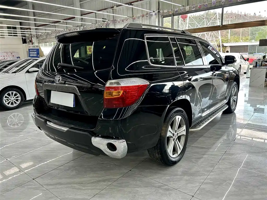 Toyota Highlander 2012 2.7L 2WD 7-Seater Luxury Edition фото 6