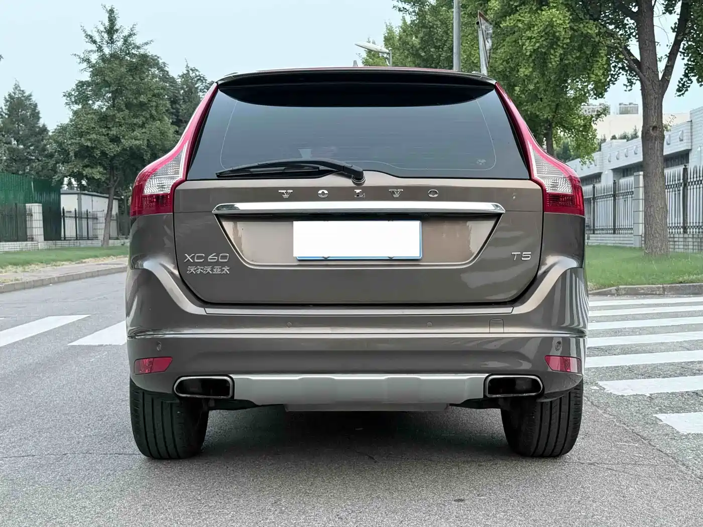 Фото 4 - Volvo XC60