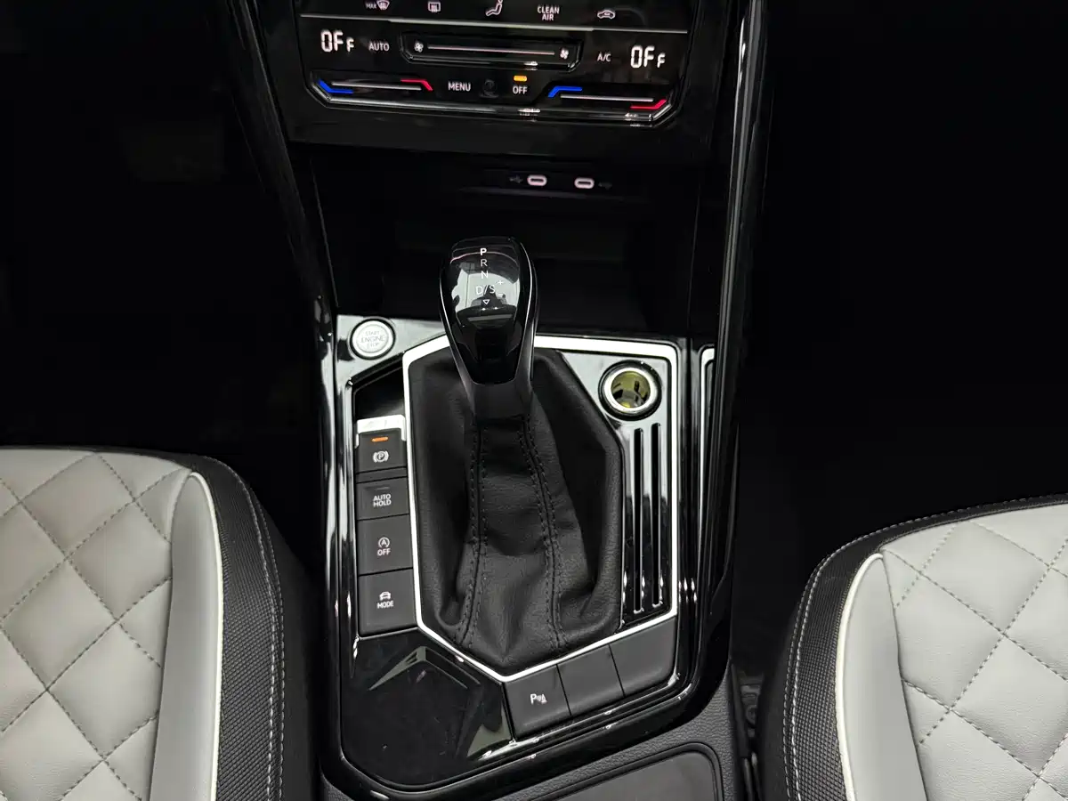 Volkswagen Tayron 2023 280TSI 2WD Luxury Plus Advanced Edition фото 12