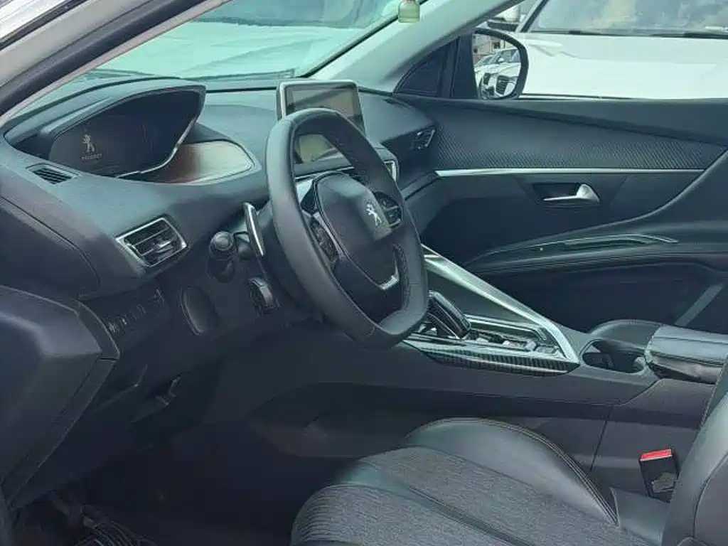 صورة 4 - Peugeot 4008