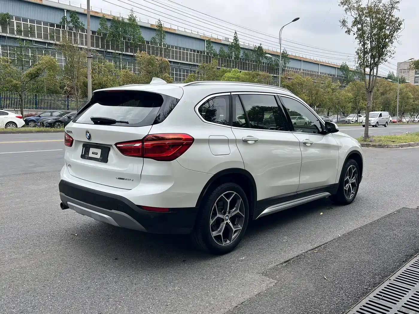 BMW X1 2019 sDrive18Li Premium Model фото 6