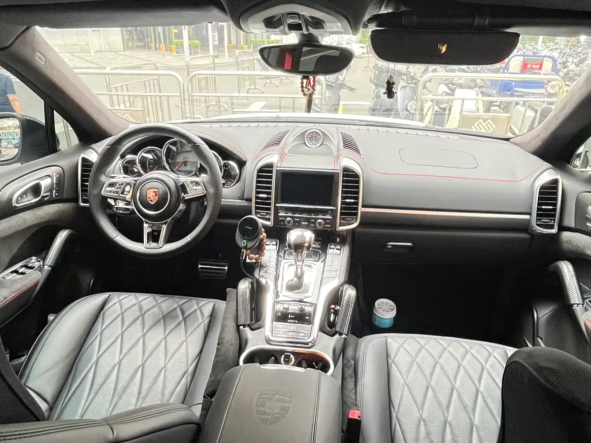 Porsche Cayenne 2011 Cayenne S 4.8L фото 8