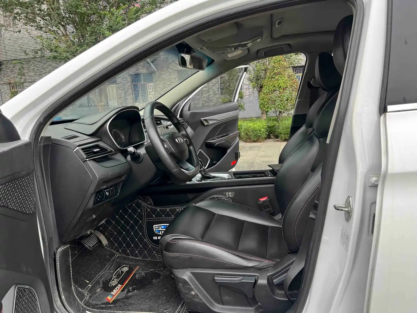 Фото 7 - Geely Binrui