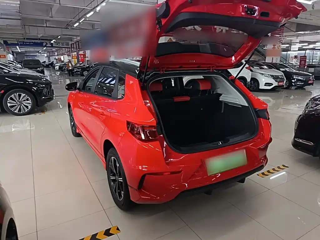 Фото 23 - BYD e2