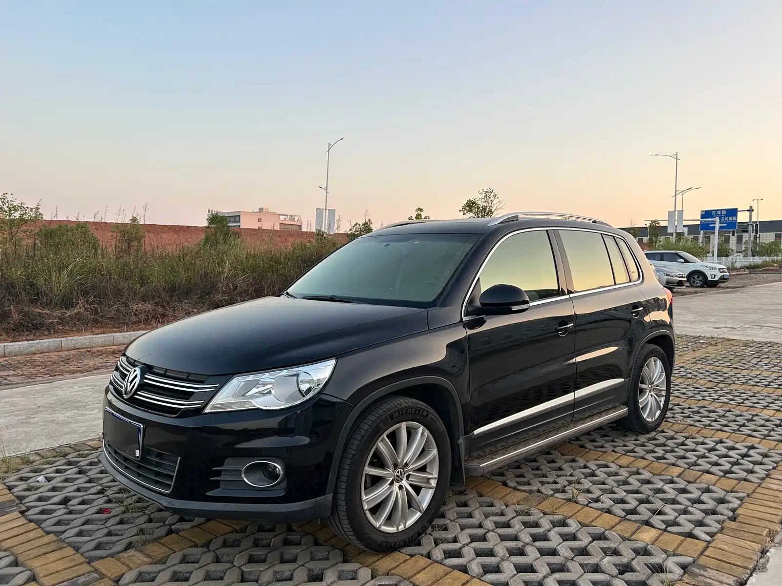 صورة 1 - Volkswagen Tiguan