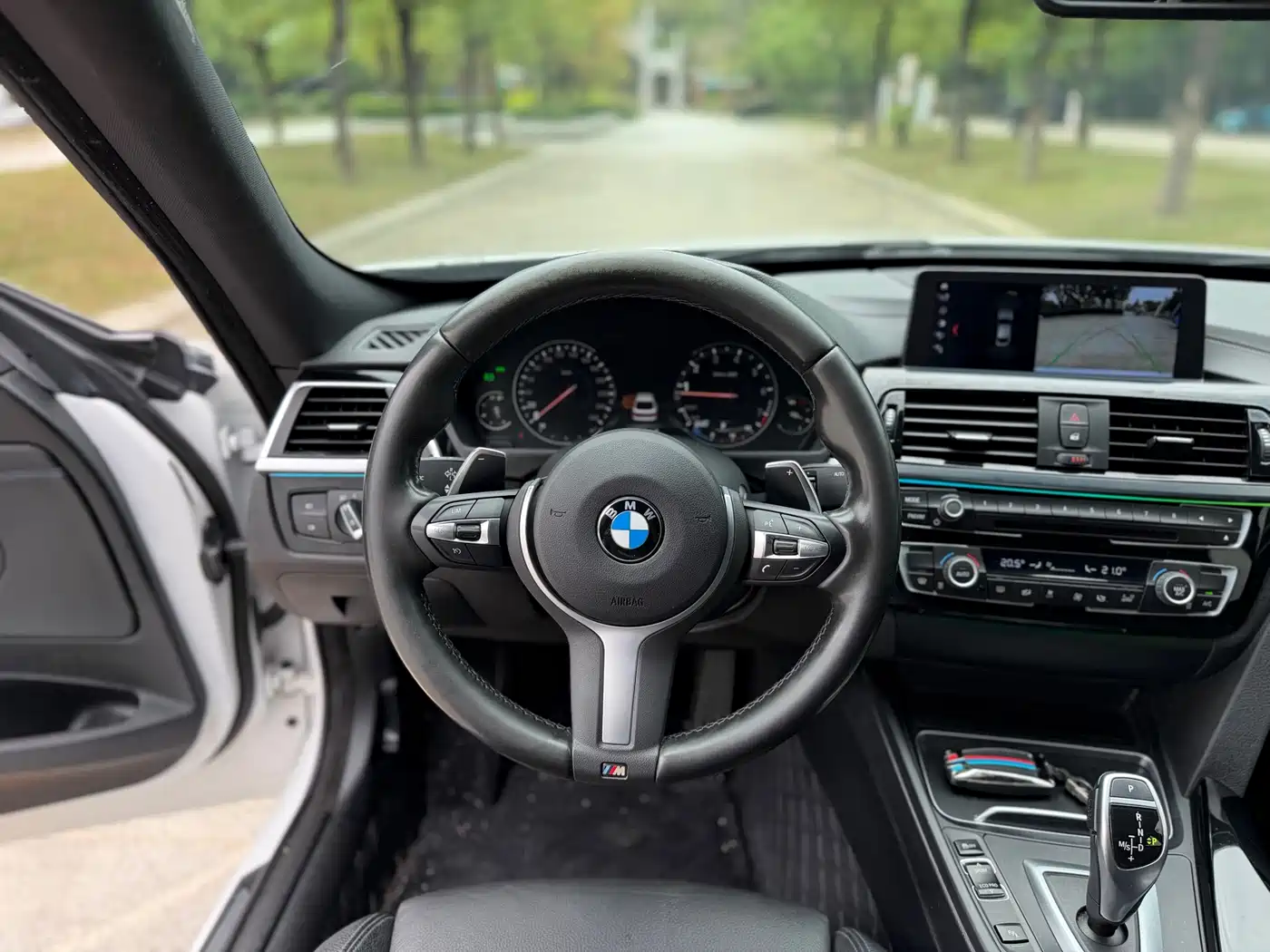 BMW 3 Series GT 2019 320i M Sport Model фото 6