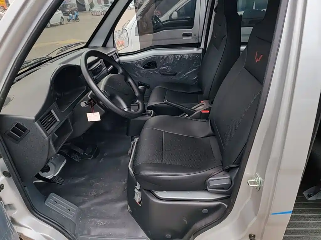 Wuling Motors Wuling Zhiguang 2026 2023 1.5L Utility 5/7-seater