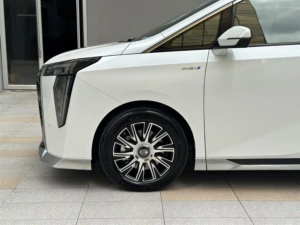 GAC TRUMPCHI E9