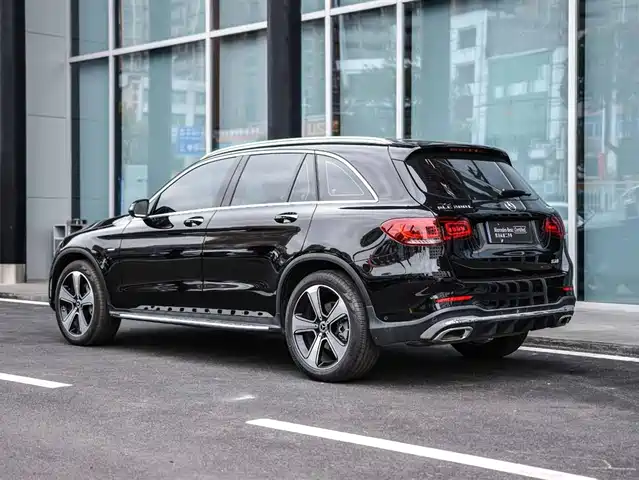 Mercedes-Benz GLC 2022 Facelift GLC 300 L 4MATIC Dynamic Collector's Edition — фото 4