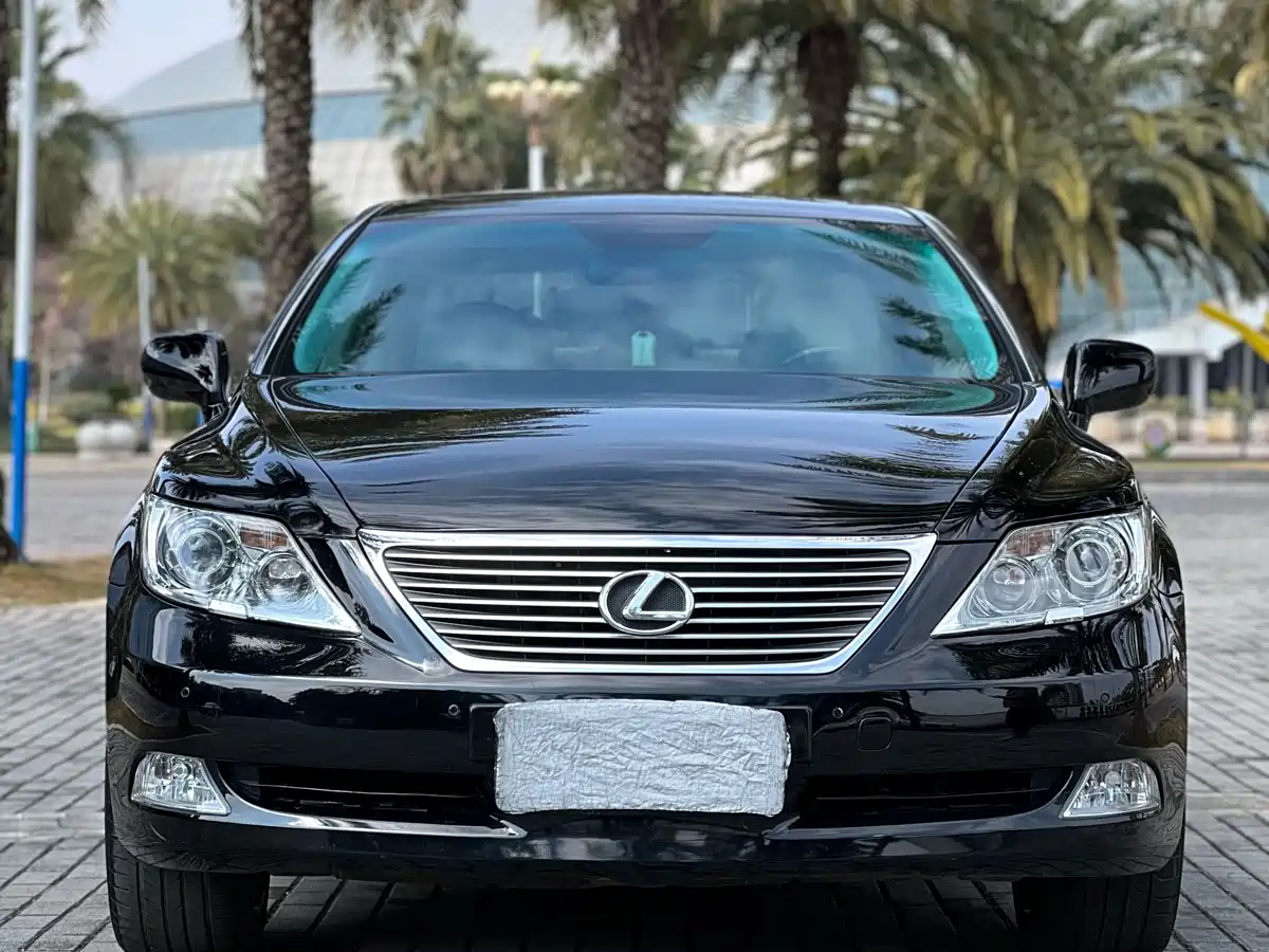 Lexus LS 2006 460L фото 10