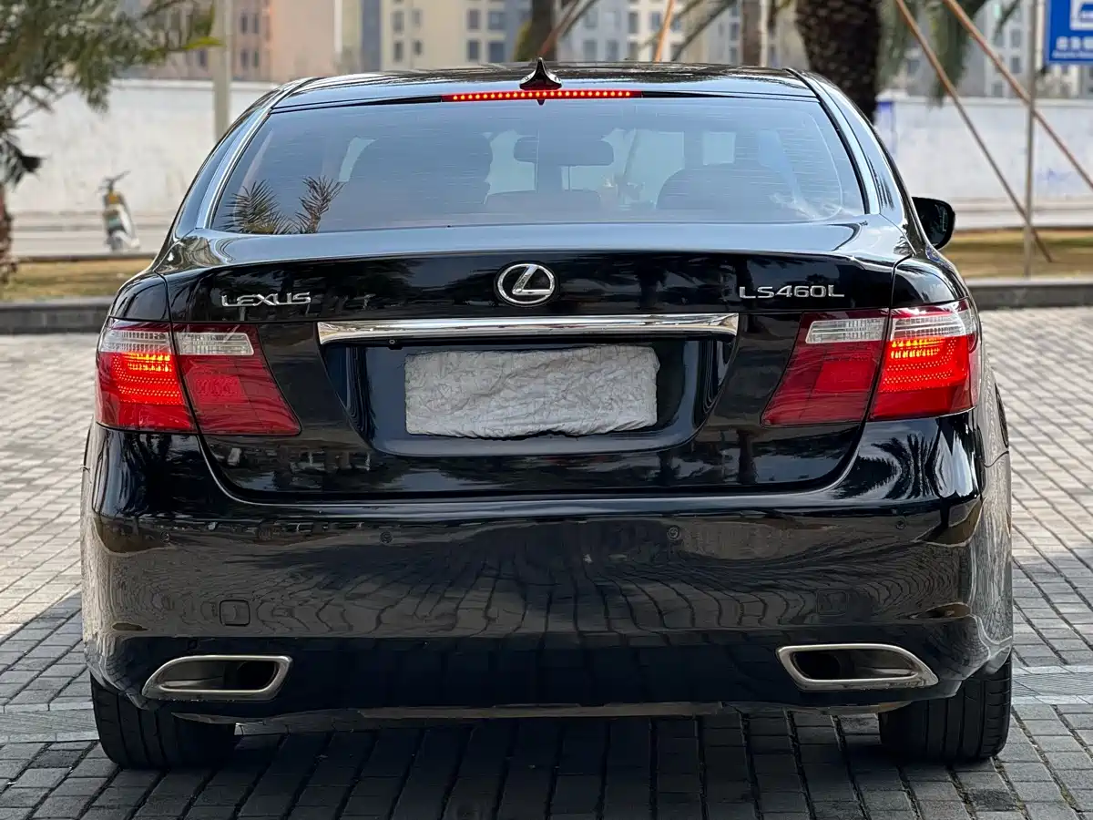Lexus LS 2006 460L фото 16