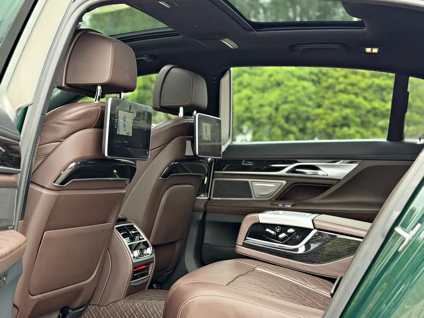 BMW 7 Series 2019 740Li Exclusive M Sport Package фото 7