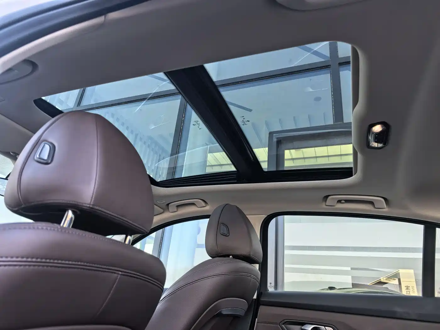 BMW 3 Series 2024 325Li M Sport Package фото 11