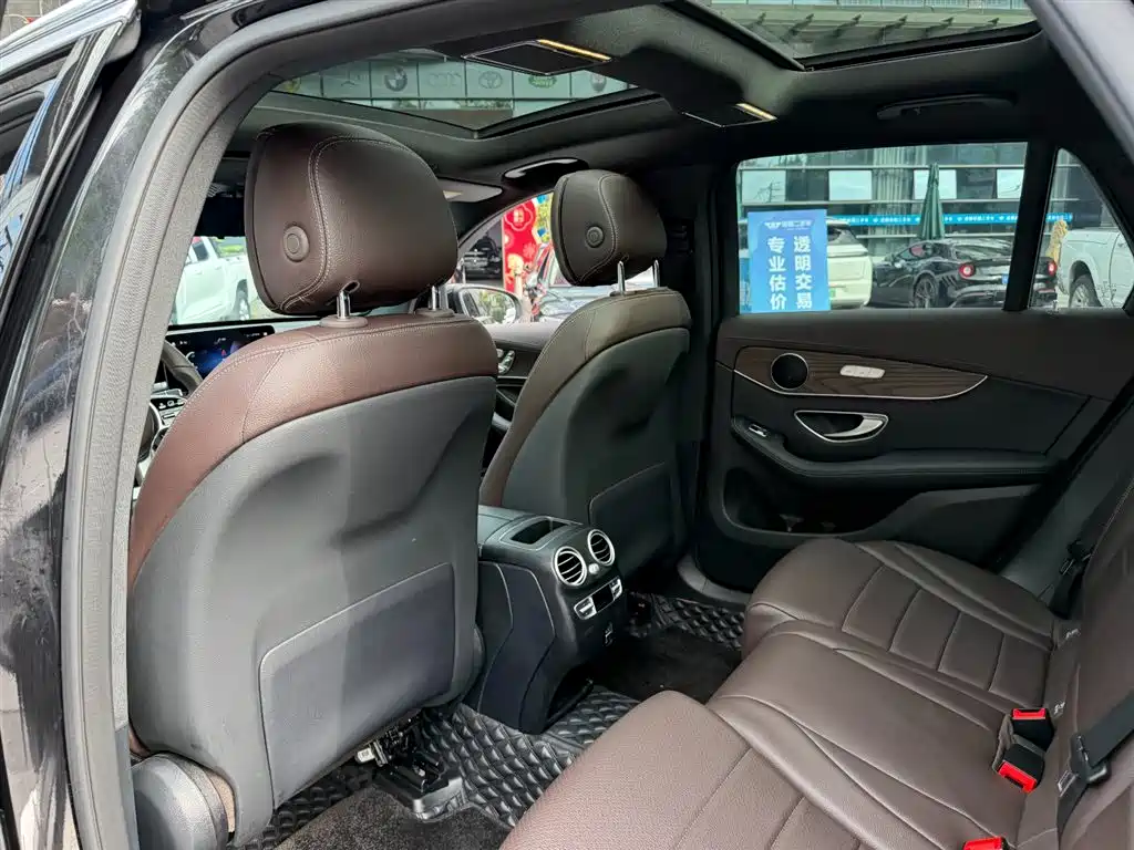 MERCEDES-BENZ GLC
