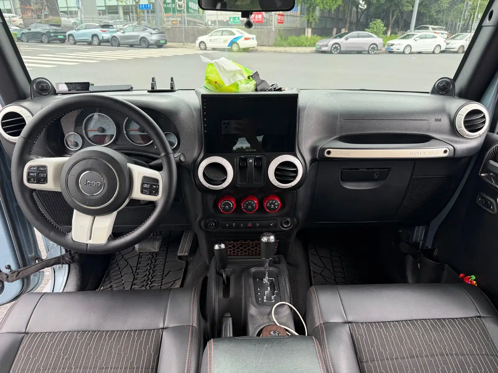 Фото 14 - Jeep Wrangler