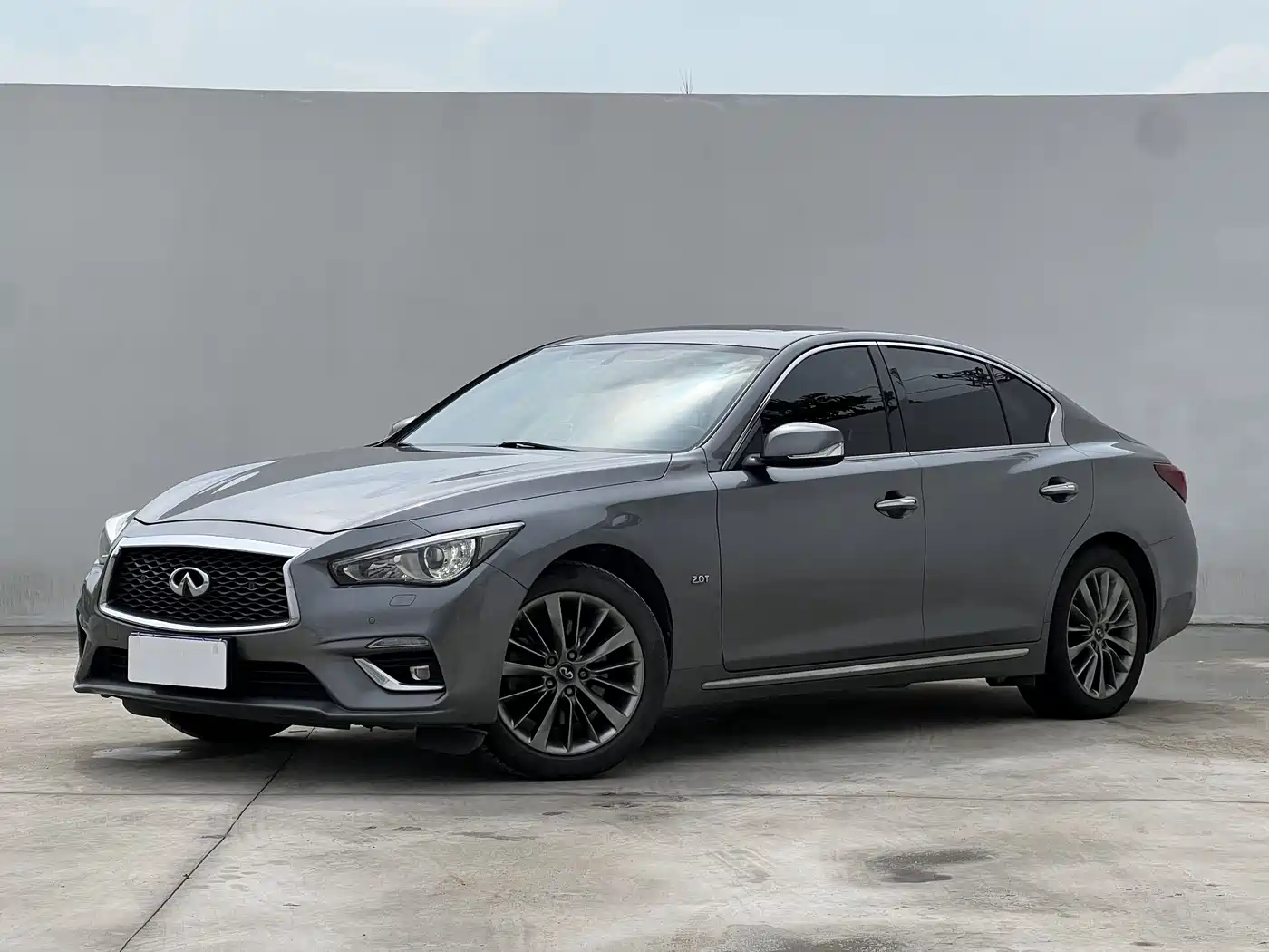 Infiniti Q50L 2018 2.0T Leisure Edition (China VI)