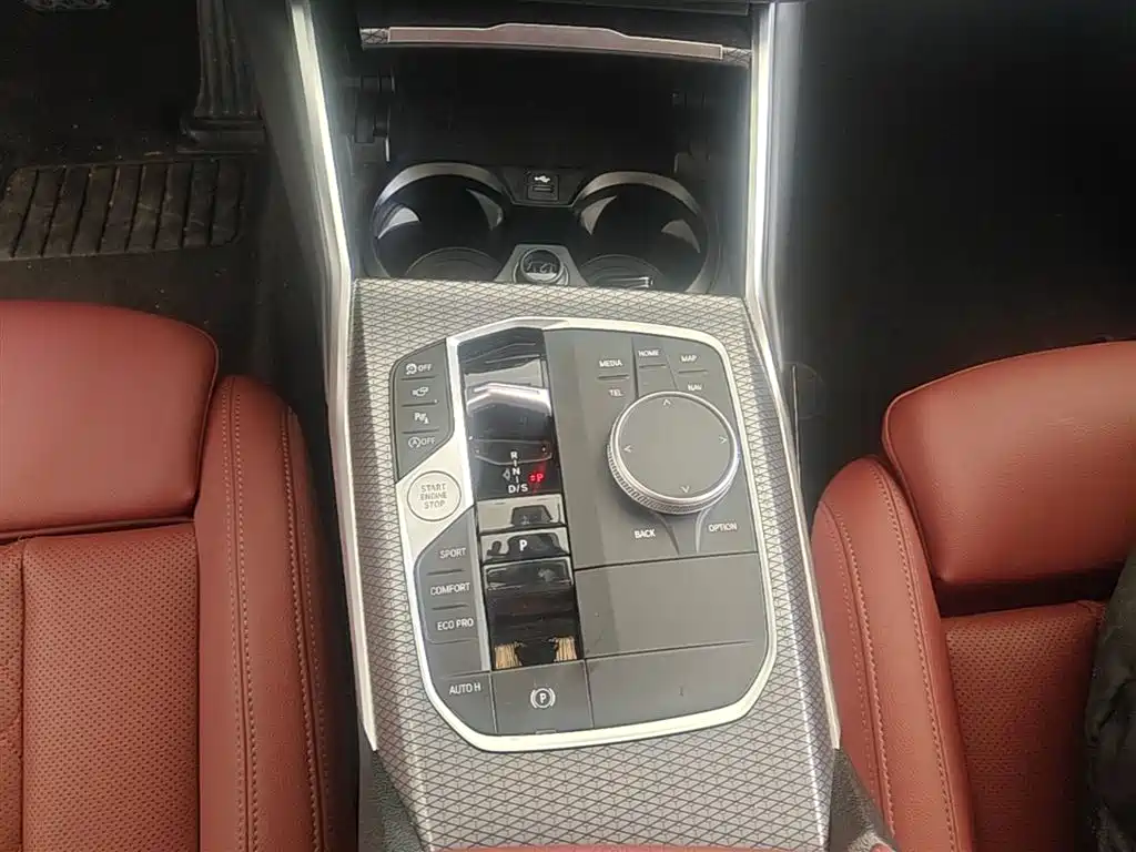 BMW 3 Series 2024 325Li M Sport Shadowline Package фото 14