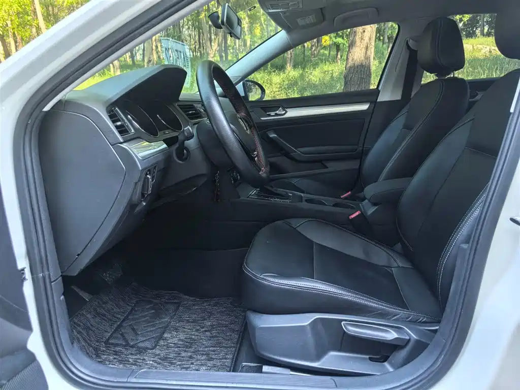 Volkswagen Lamando 2017 230TSI DSG Trend Edition фото 11