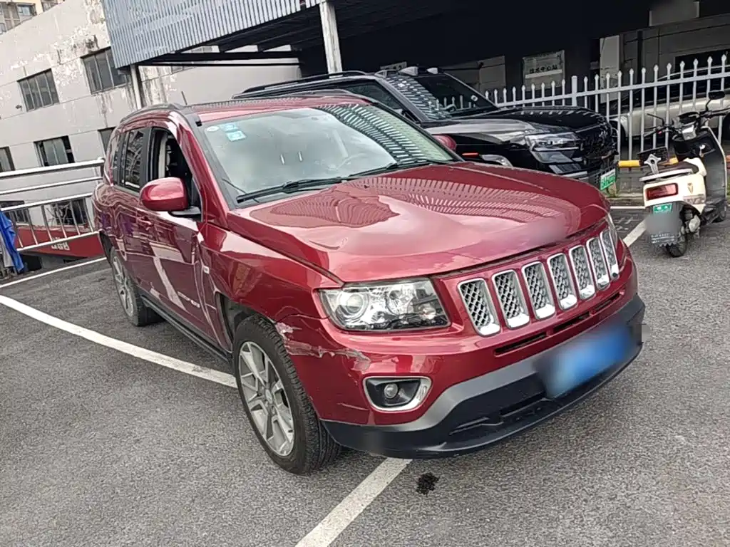 Jeep Compass (Import) 2014 2014 2.0L 2WD Luxury Edition