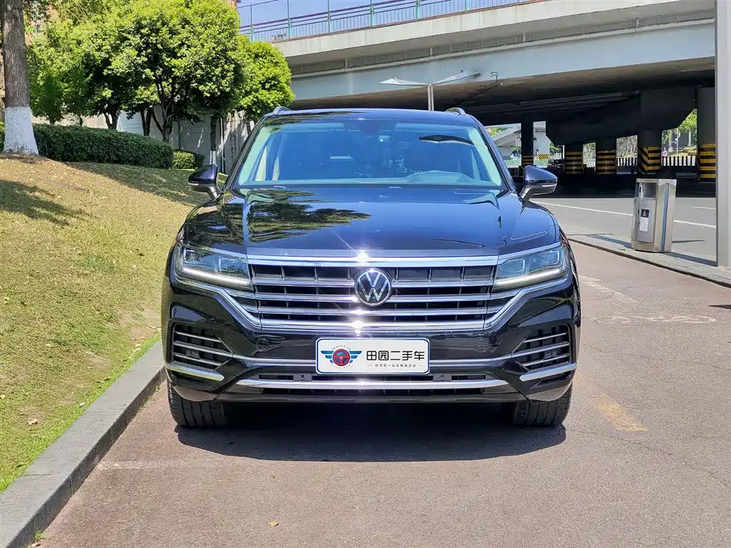 Volkswagen Touareg 2021 2.0TSI R-Line фото 2