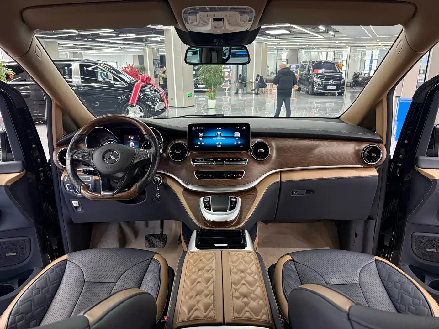 MERCEDES-BENZ V CLASS