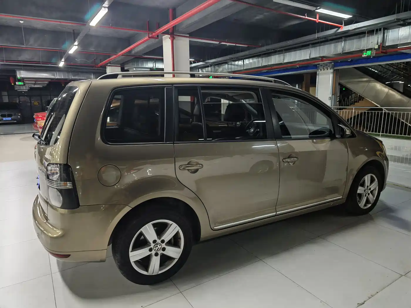 Volkswagen Touran 2015 1.4T DSG Comfort Edition 5-seater фото 10