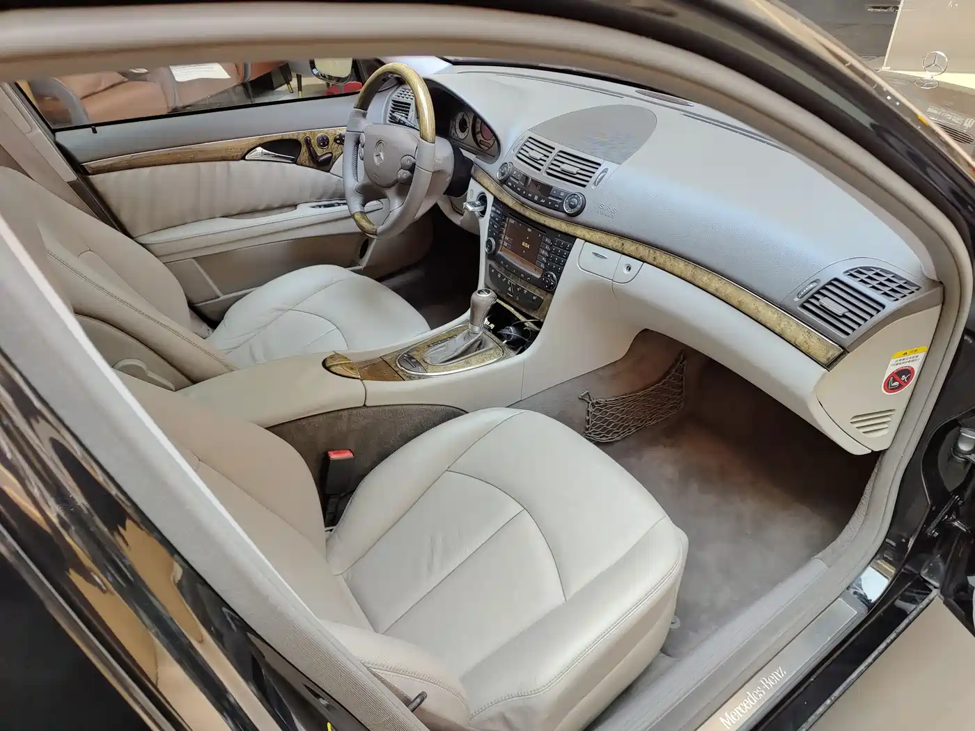 Mercedes-Benz E-Class 2007 E 350 Fashion фото 19