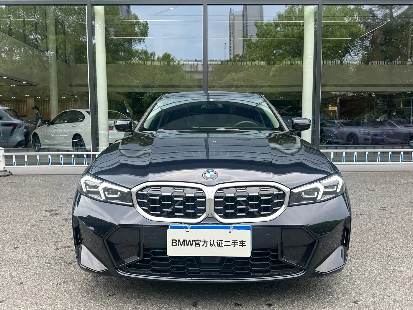 BMW 3 Series 2025 325i M Sport Package фото 4