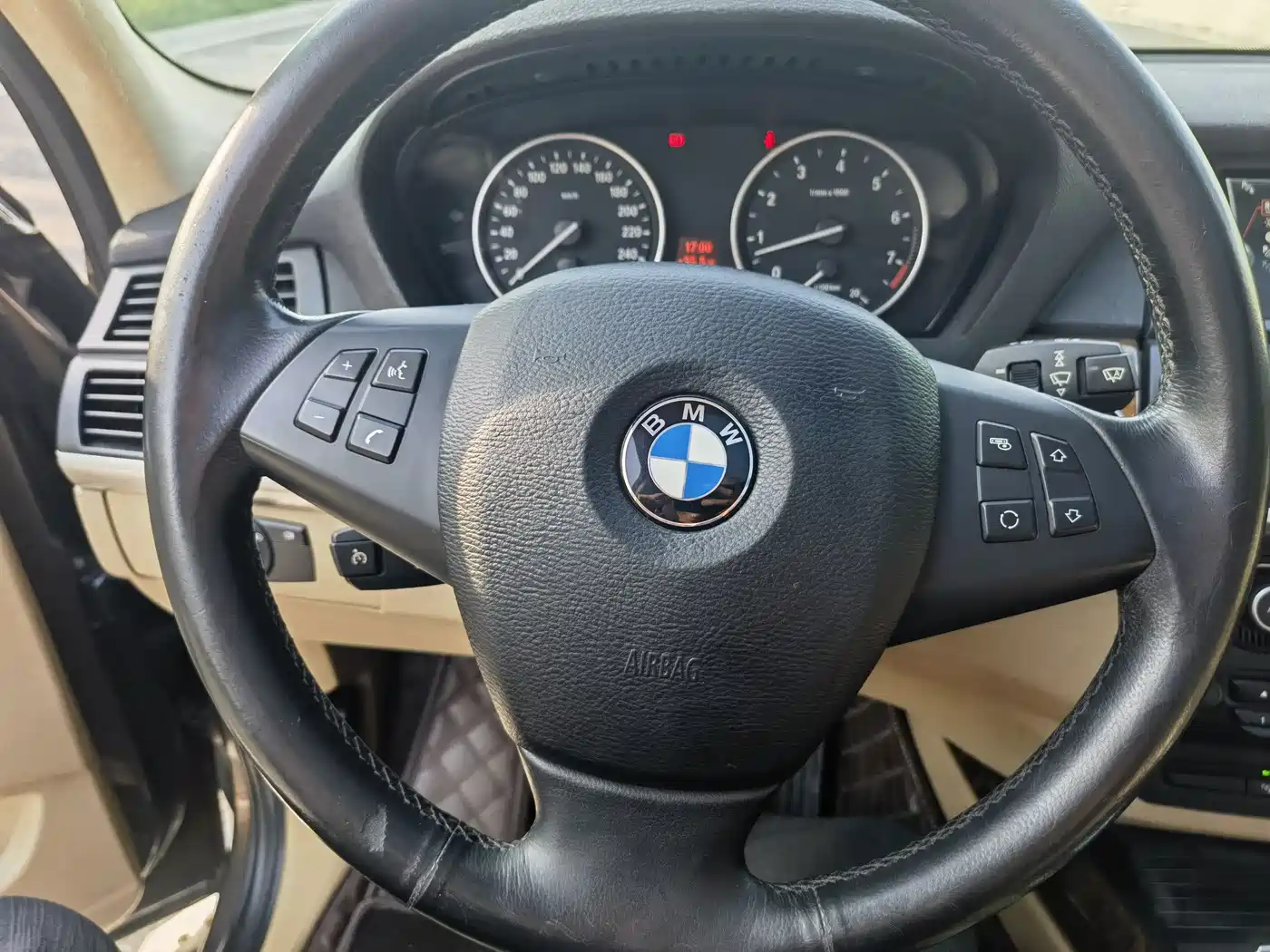 BMW X5 (Import) 2011 xDrive35i Leading Edition фото 15