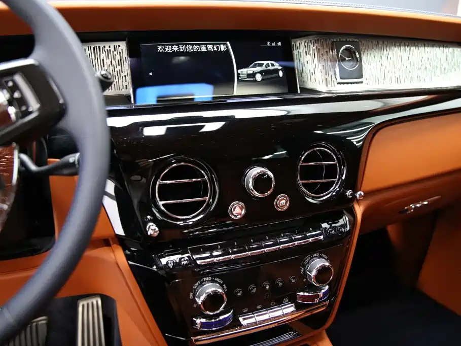 Rolls-Royce Phantom 2020 2018 6.7T Long Wheelbase Version