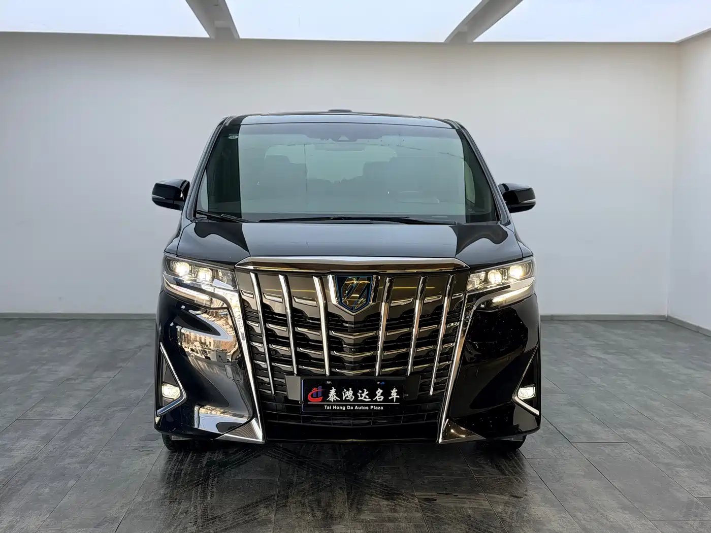 Toyota Alphard 2021 Hybrid 2.5L Premium фото 3