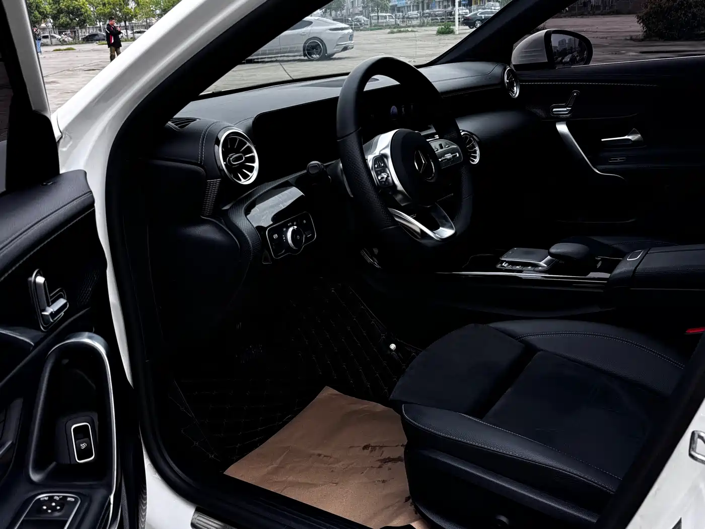 Mercedes-Benz A-Class 2021 A 200 L Sport Sedan Fashion Edition фото 4