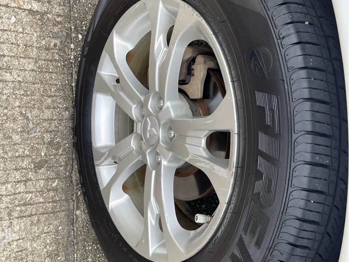 Mitsubishi Outlander (Import) 2014 2.4L 4WD Luxury Value Edition 5-seater фото 15