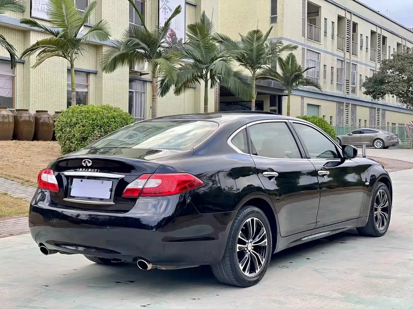 Infiniti M Series 2012 M25L Comfort Edition фото 7