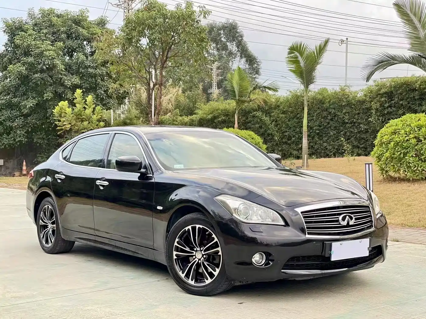 Infiniti M Series 2012 M25L Comfort Edition фото 3