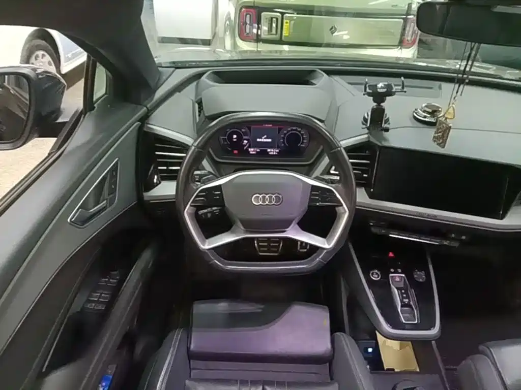 Audi Q5 e-tron 2023 2023 40 e-tron Shining Edition Mecha Package