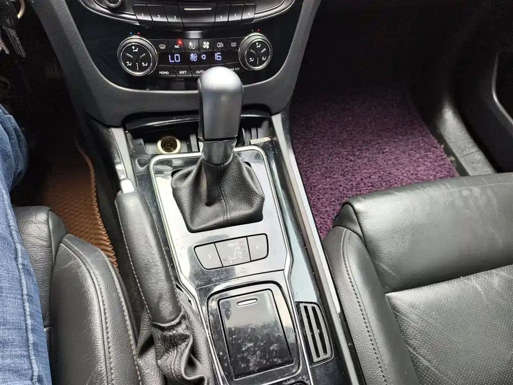 Peugeot 508 2012 2.0L Automatic Smart Edition фото 5
