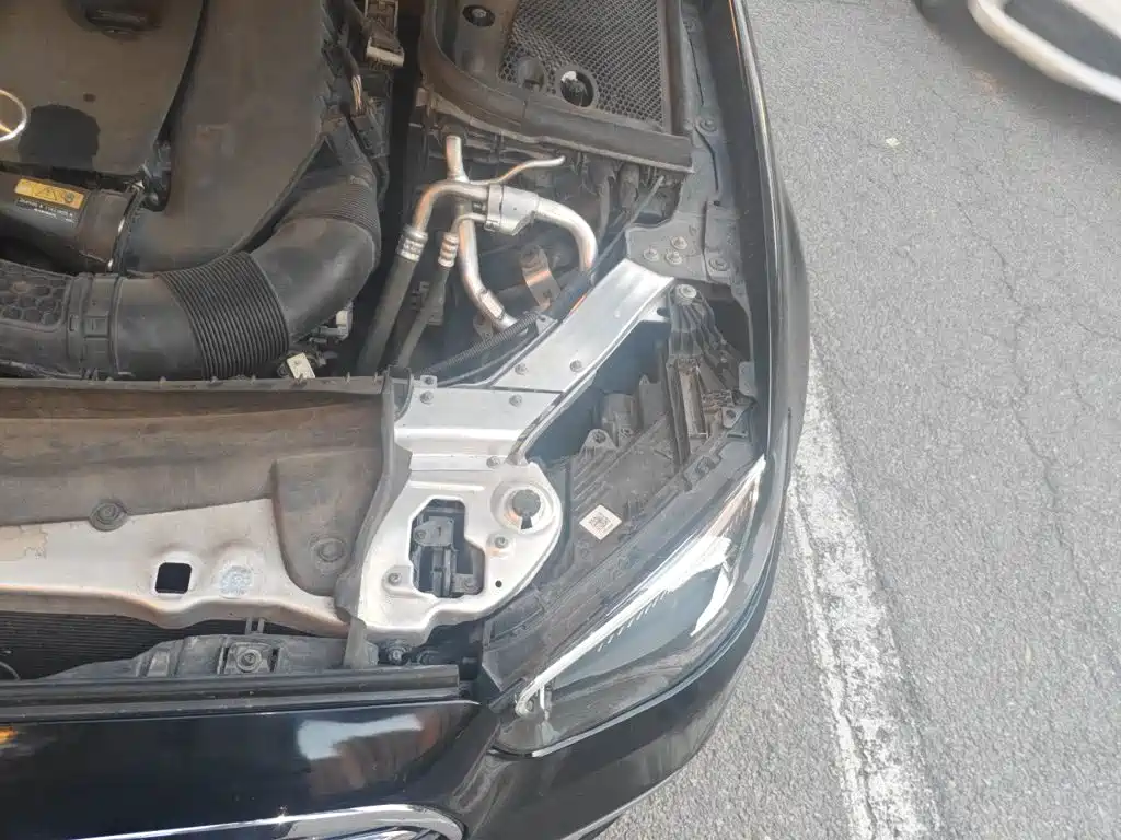 Фото 21 - Mercedes-Benz E-Class