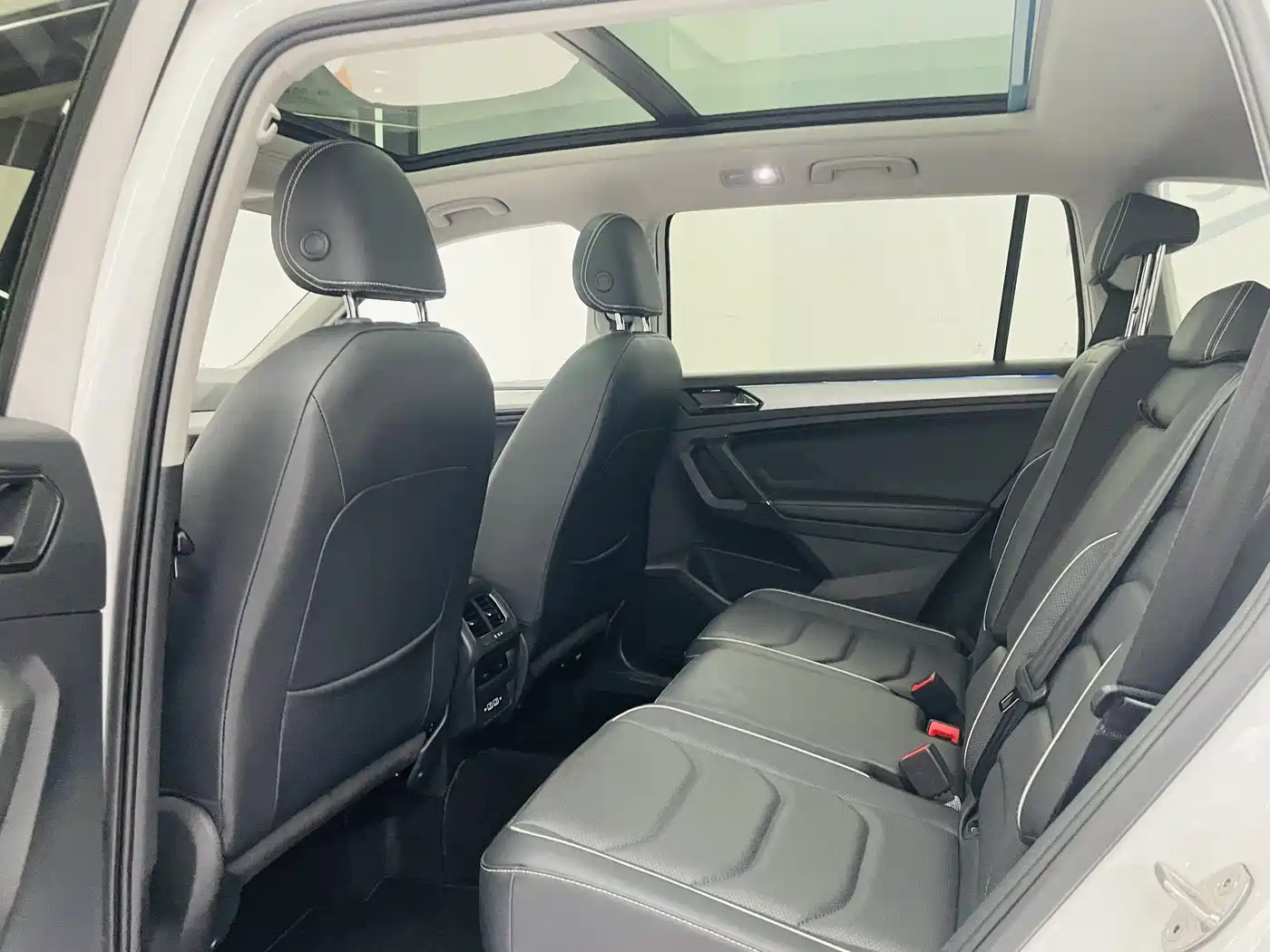 VOLKSWAGEN TIGUAN L NEW ENERGY