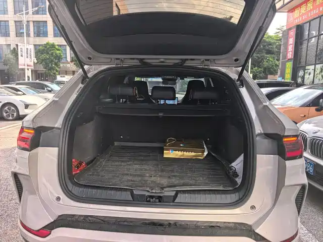 BYD Song PLUS PHEV 2024 Glory Edition EV 520km Luxury — фото 5