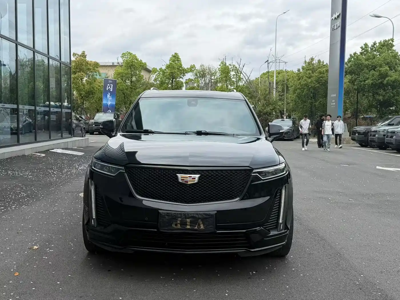 Cadillac XT6 2022 2.0T 6-Seater 4WD Luxury Edition фото 2