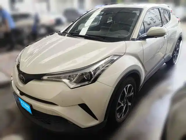 Toyota C-HR 2020 Model 2.0L Comfort — фото 1