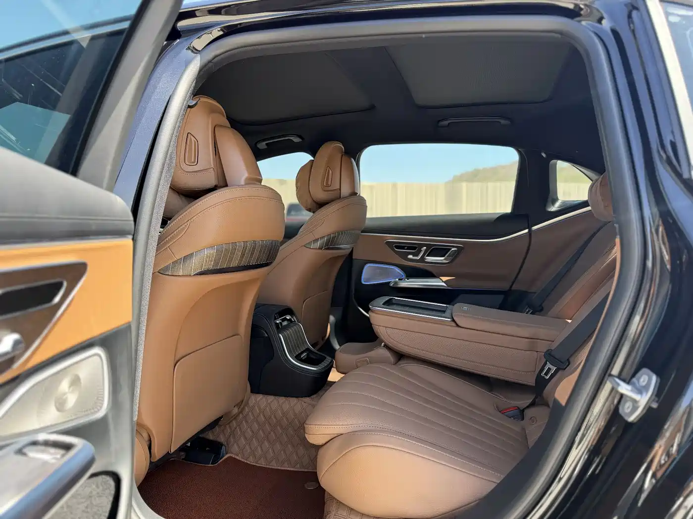 Mercedes-Benz E-Class 2025 Facelift E 300 L Luxury фото 9