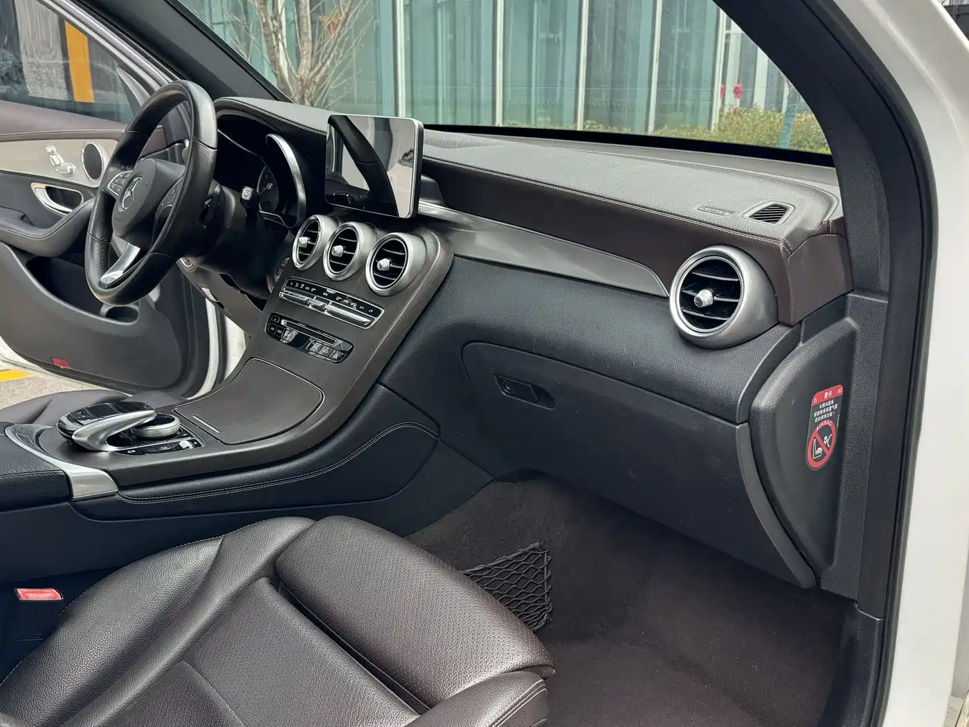 Mercedes-Benz GLC 2017 GLC 200 4MATIC фото 27