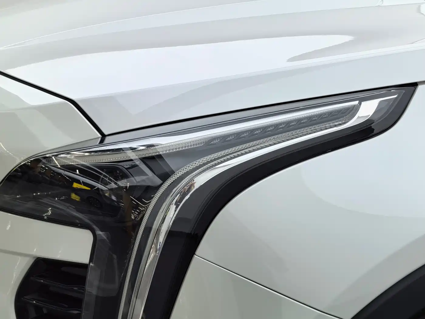 Cadillac XT4 2018 Model 28T 2WD Luxury фото 7