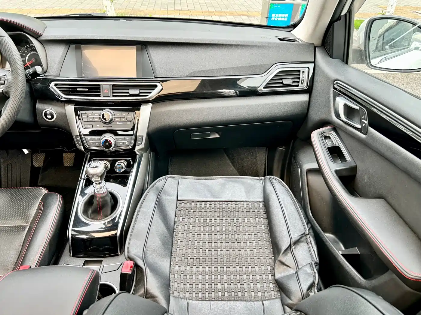 Zotye Damai X5 2016 2015 1.5T Manual Premium (China IV)